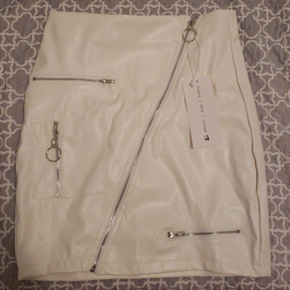 Mini skirt white